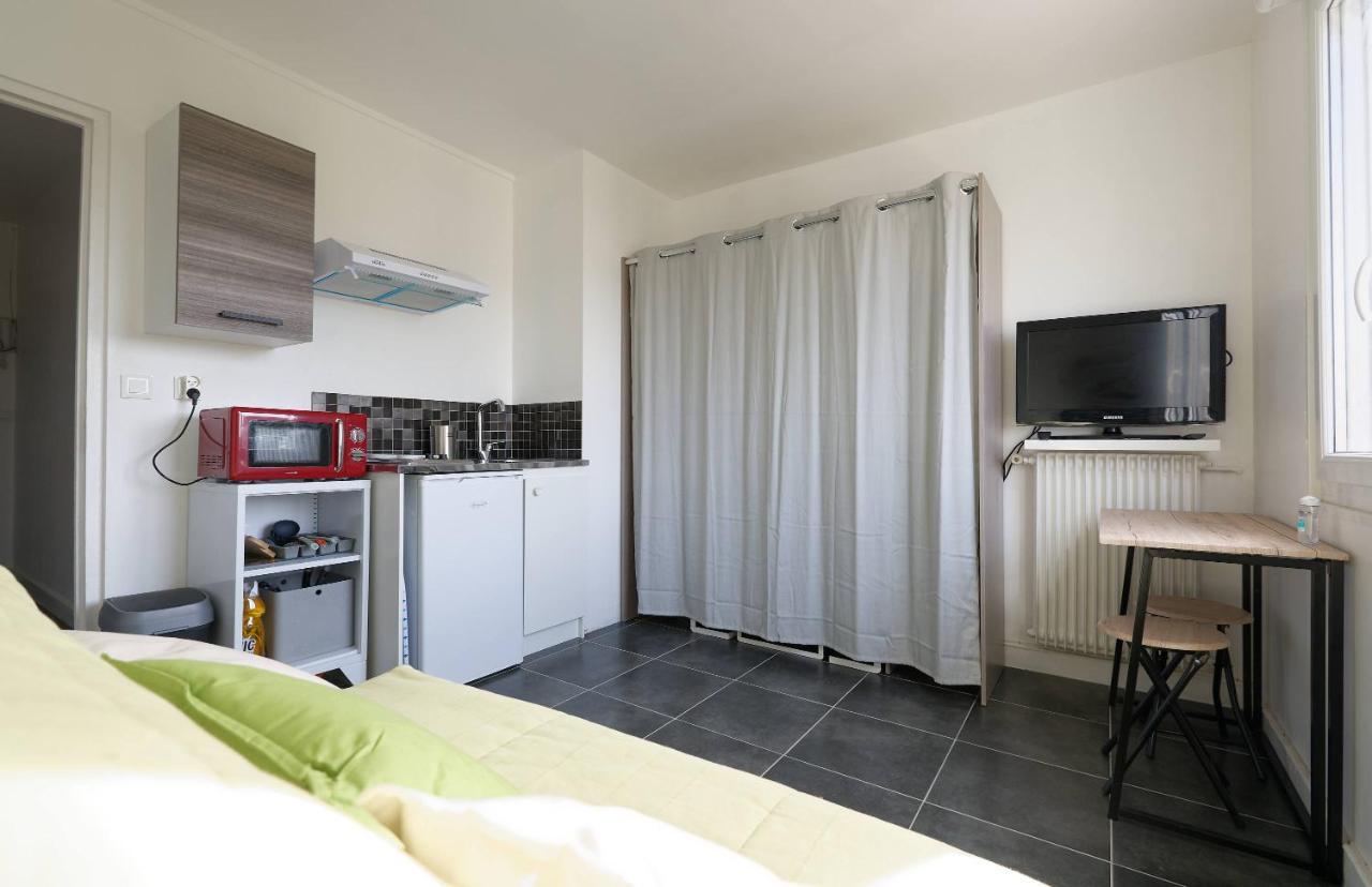 Studio A 300 Metres De La Gare Et 25 Minutes De Paris En Train 默伦 外观 照片