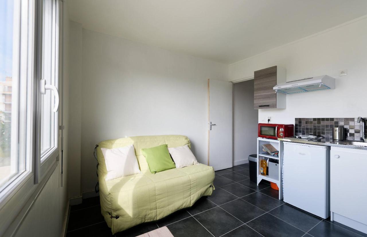 Studio A 300 Metres De La Gare Et 25 Minutes De Paris En Train 默伦 外观 照片