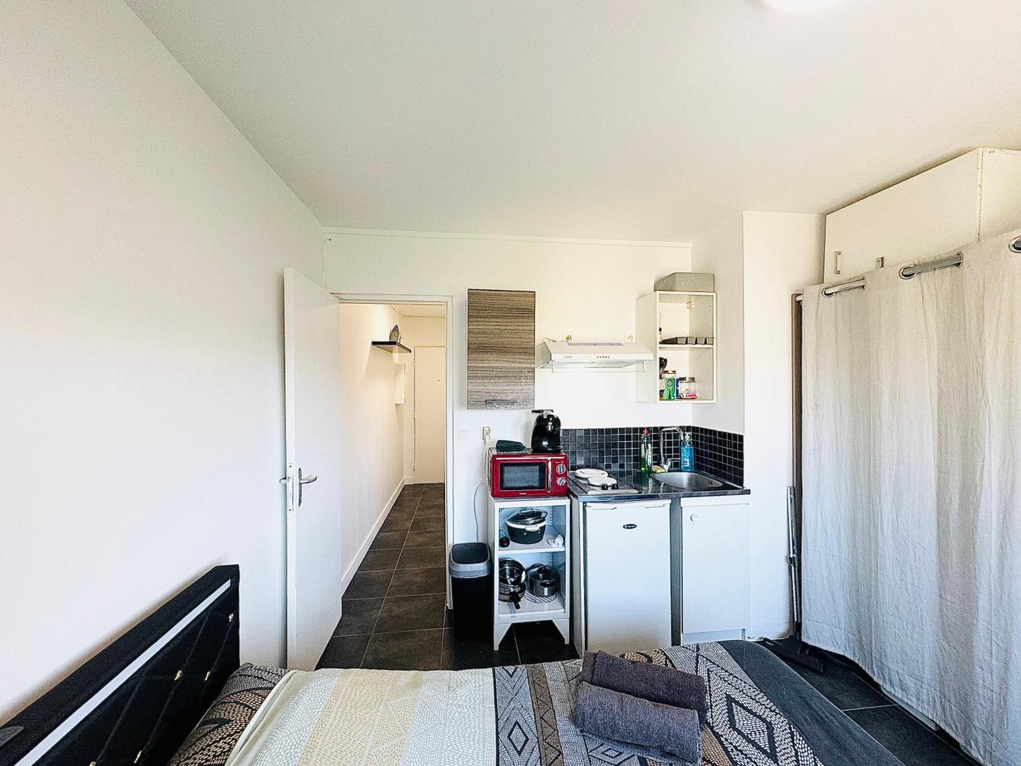 Studio A 300 Metres De La Gare Et 25 Minutes De Paris En Train 默伦 外观 照片
