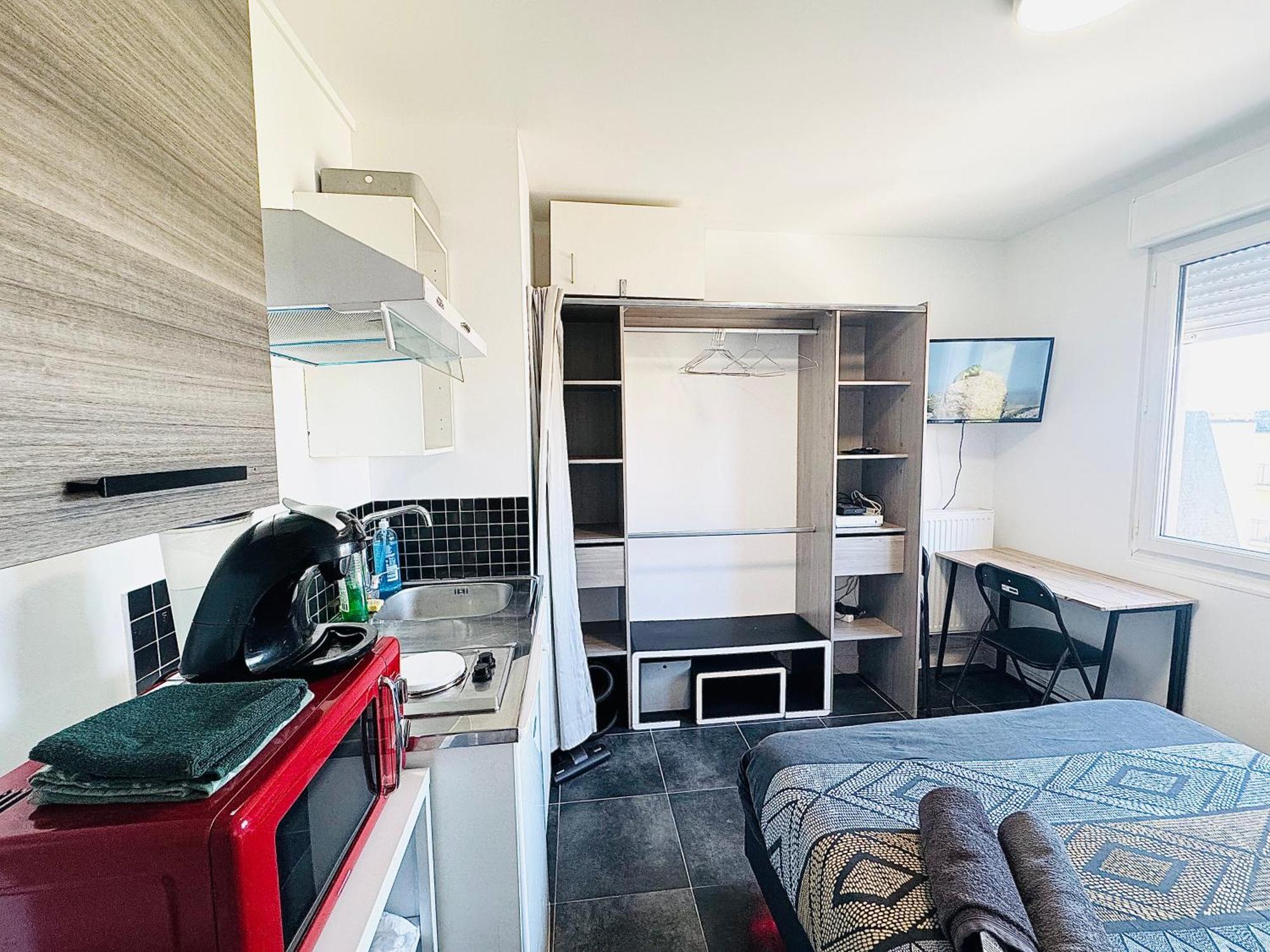 Studio A 300 Metres De La Gare Et 25 Minutes De Paris En Train 默伦 外观 照片