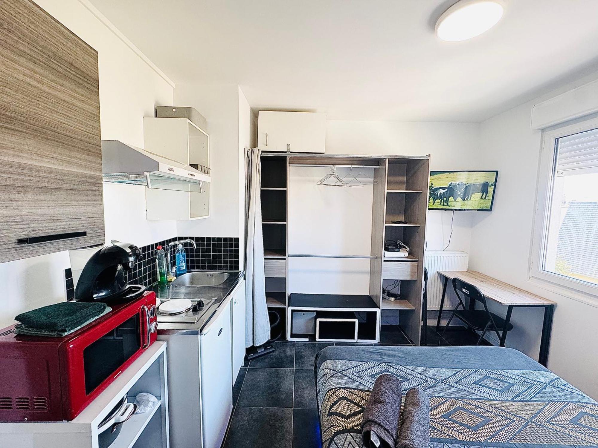 Studio A 300 Metres De La Gare Et 25 Minutes De Paris En Train 默伦 外观 照片