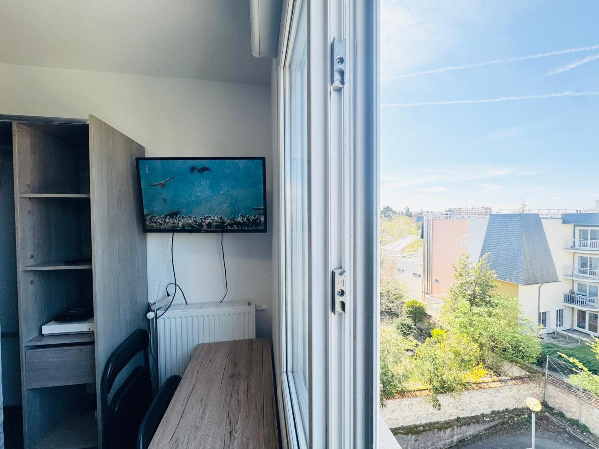 Studio A 300 Metres De La Gare Et 25 Minutes De Paris En Train 默伦 外观 照片